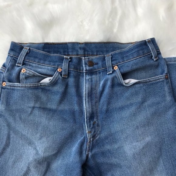 Men's Levi Strauss Medium Denim Jeans! - Picture 3 of 4